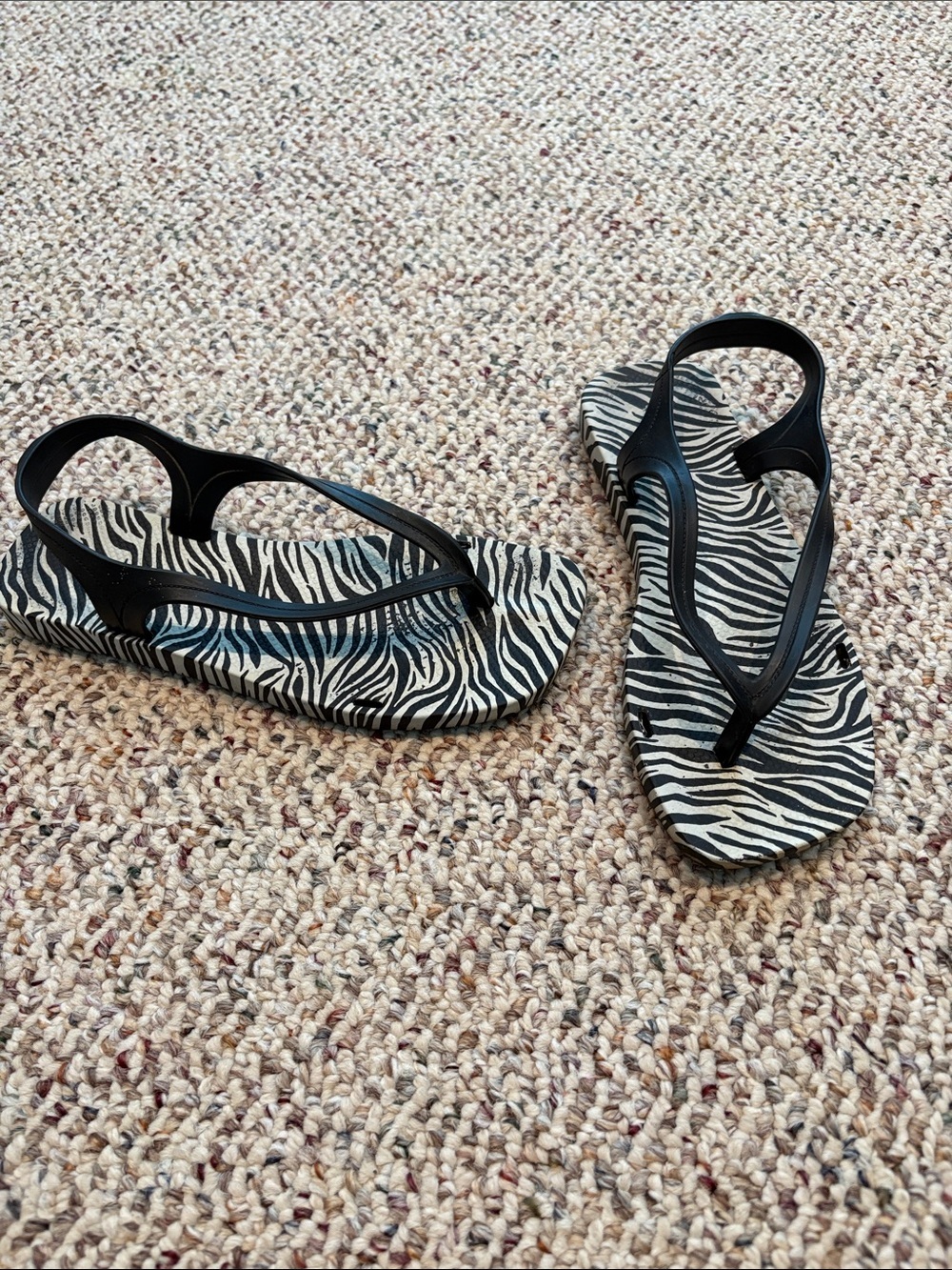 Old Navy Zebra Print Flip Flop Sandals - Black & White. Size 7